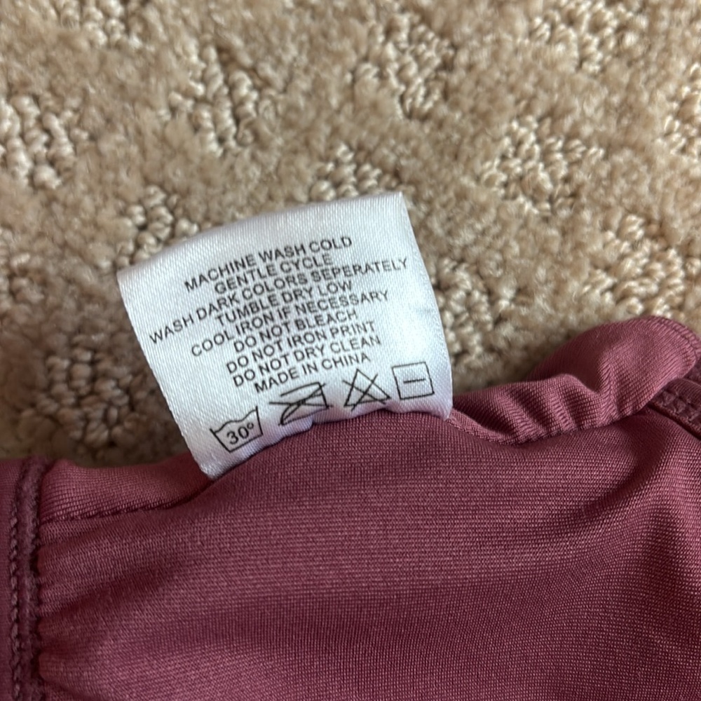 Everyday Support Sports Bra in Deep Plum - Picture 5 of 7